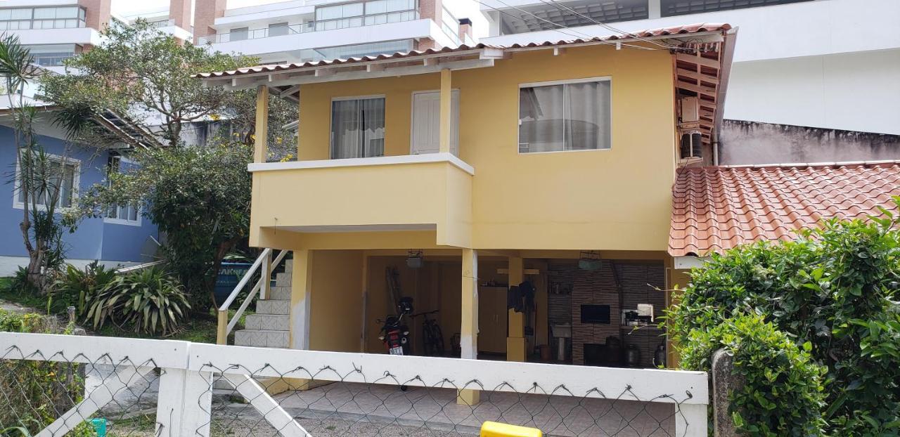 Casa De 2 Quartos No Centro De Bombinhas Luaran gambar
